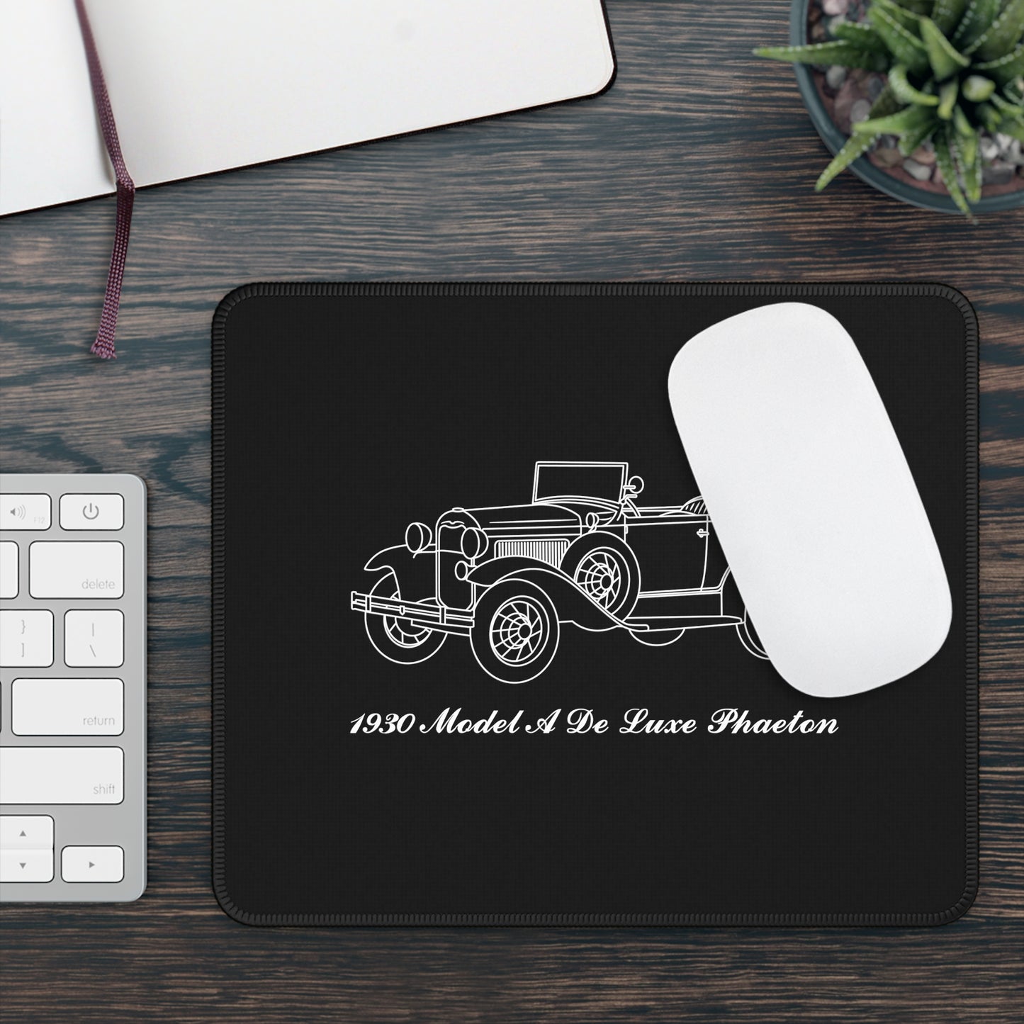 1930 De Luxe Phaeton Mouse Pad